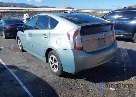 2013 Toyota Prius Two z USA, uszkodzony, nr VIN JTDKN3DU8D5620032